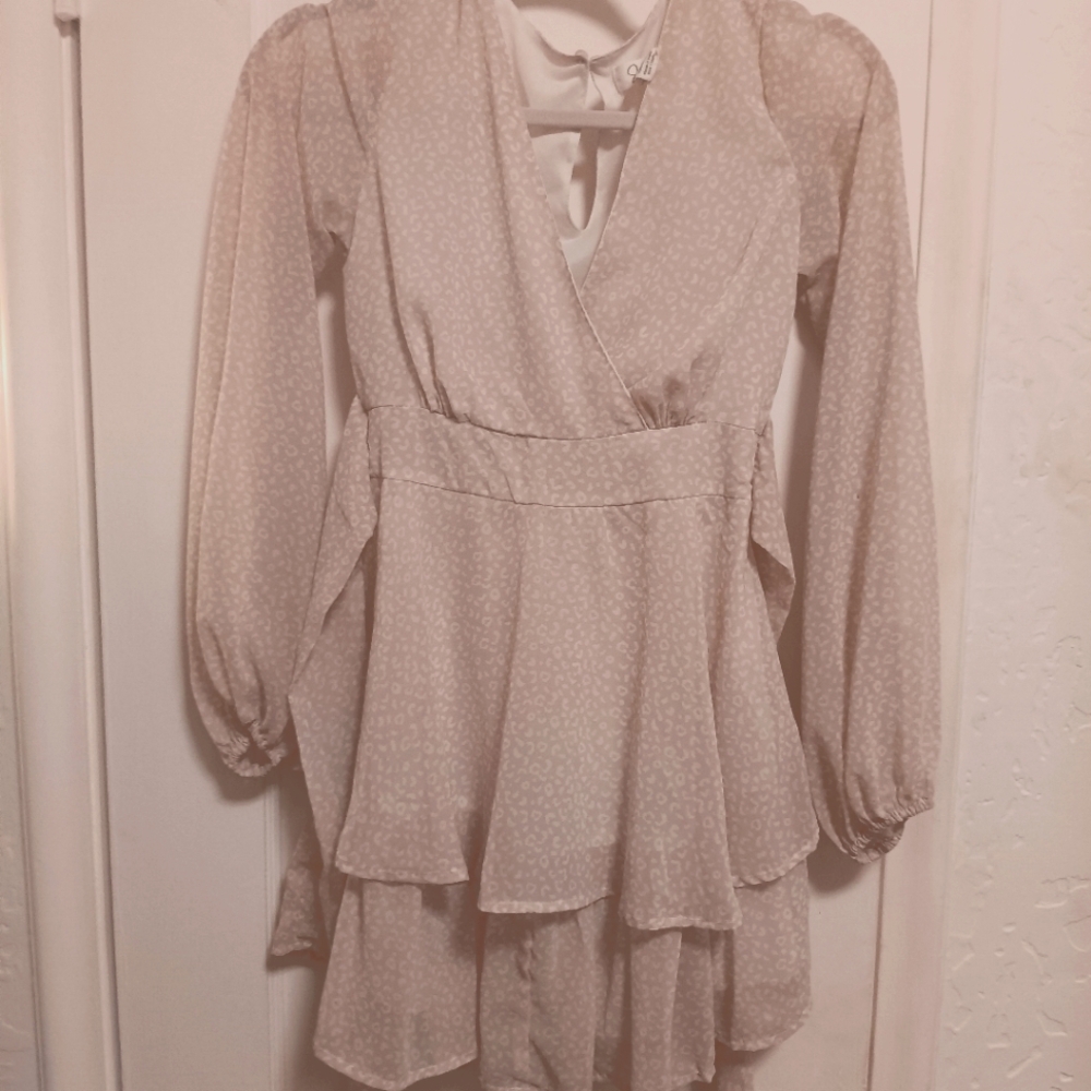 Elegant Cream Dress size XS